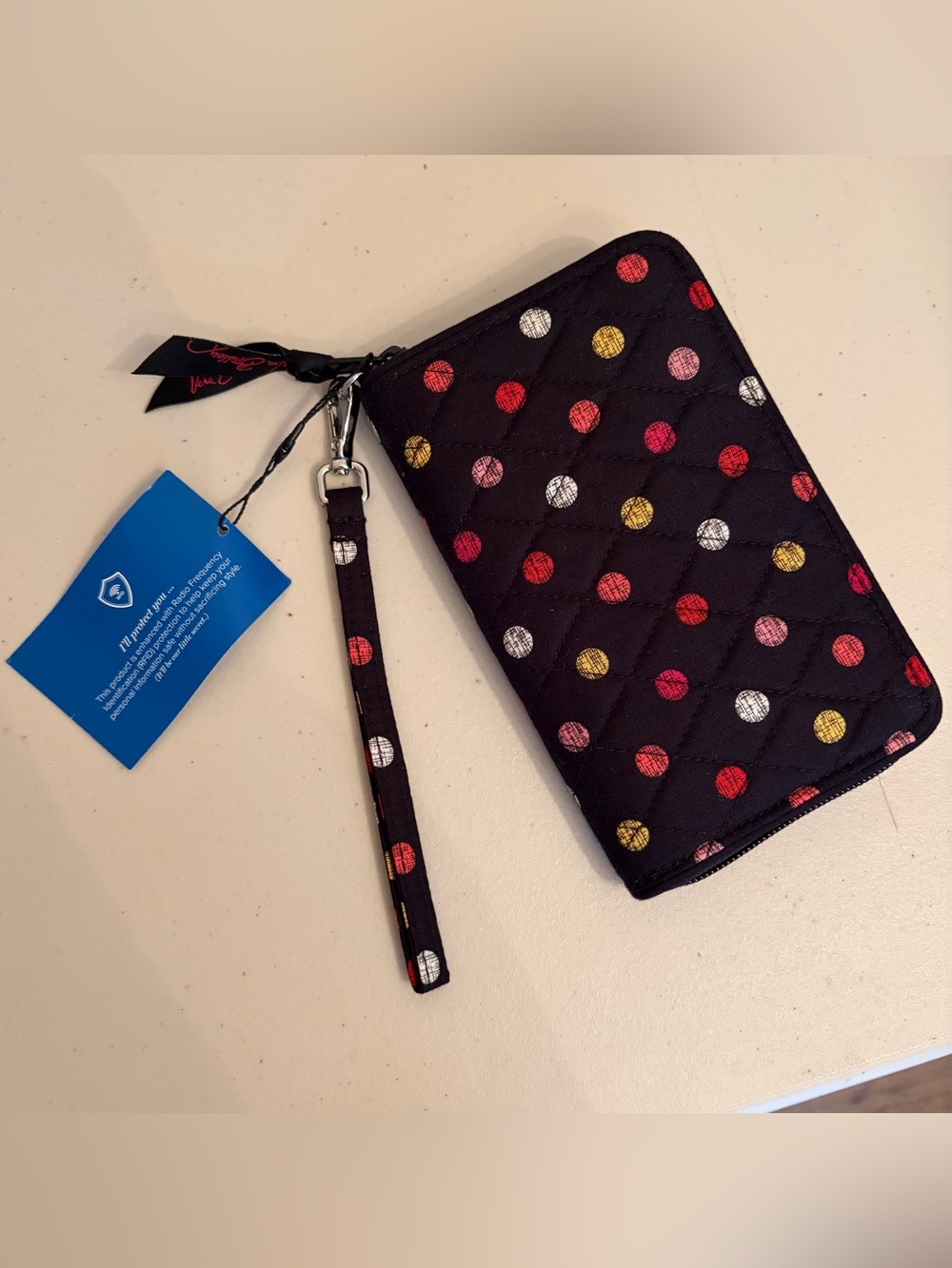 NWT Vera Bradley RFID Grab & Go Wristlet in Havana Dots